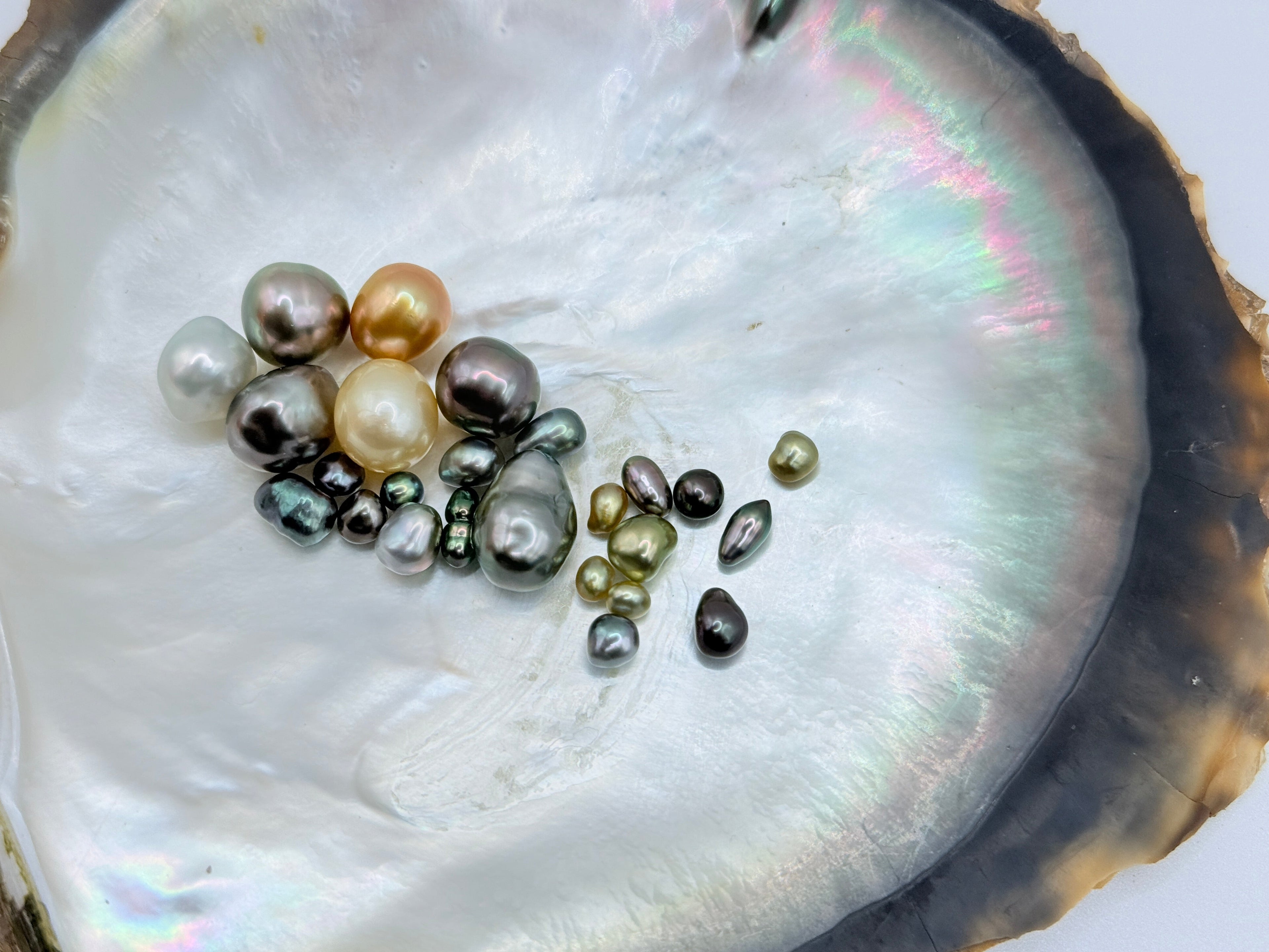 colourful loose pearls 