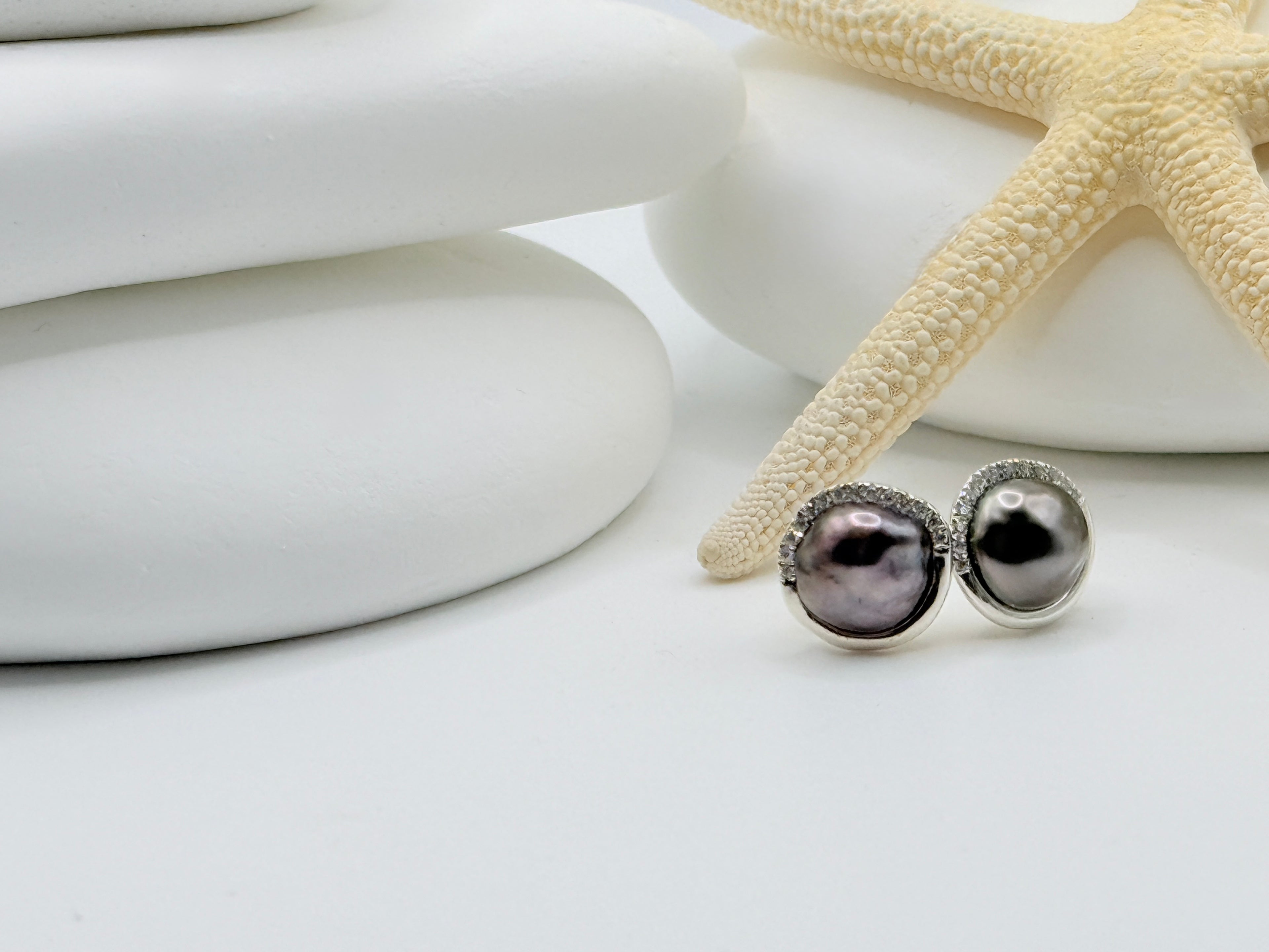 CX0079 - Tahitian Keshi Pearl Stud Earrings half-halo CZ Pavé Sterling Silver |